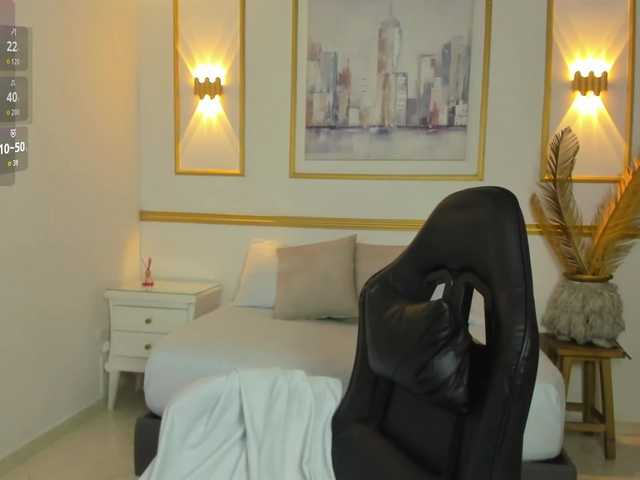 lia-sexx19's BongaCams show and profile