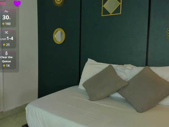 lia-sexx19's BongaCams show and profile