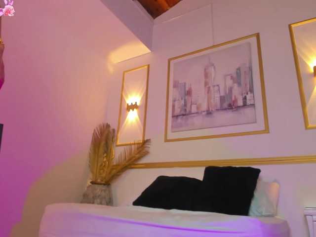 lia-sexx19's BongaCams show and profile