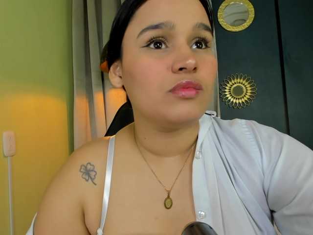 lia-sexx19's BongaCams show and profile