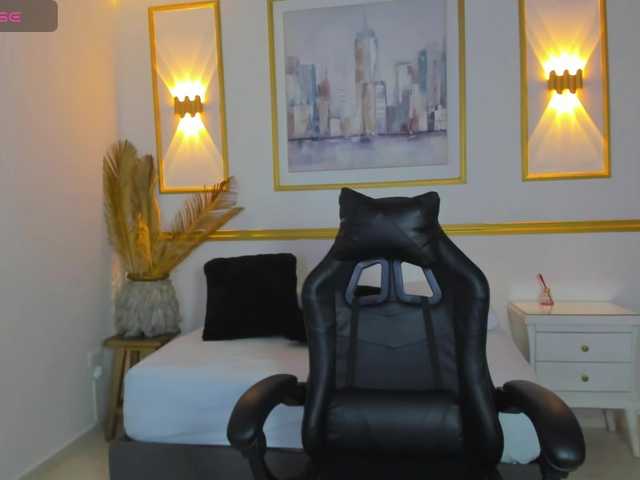 lia-sexx19's BongaCams show and profile