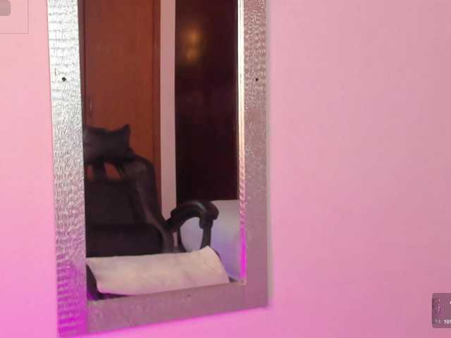 lia-sexx19's BongaCams show and profile