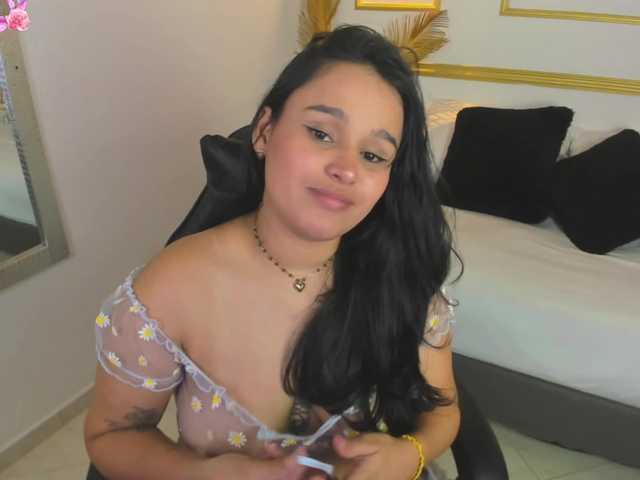 lia-sexx19's BongaCams show and profile