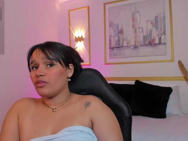 lia-sexx19's BongaCams show and profile
