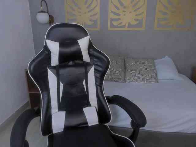 lia-sexx19 webcam