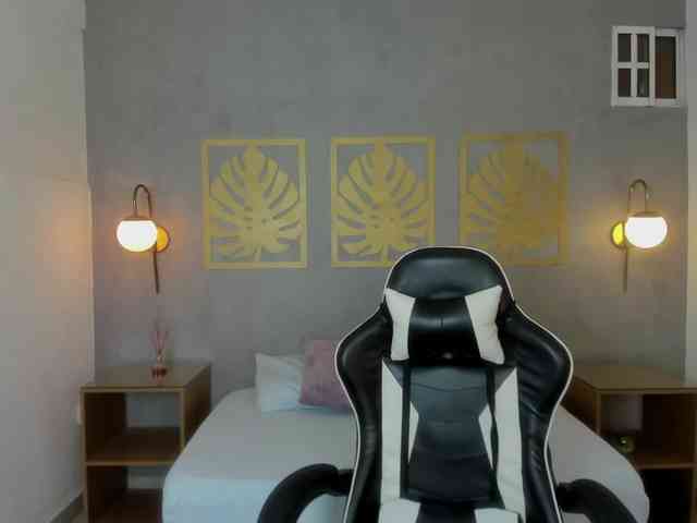 lia-sexx19 webcam