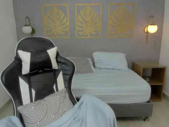 lia-sexx19 webcam