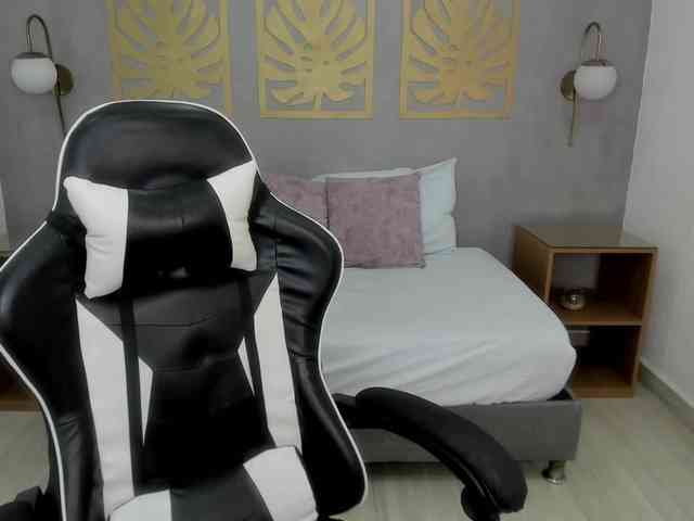 lia-sexx19 webcam