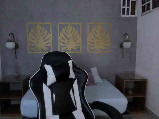 lia-sexx19 webcam