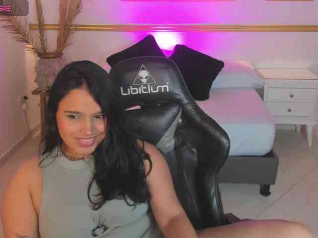 lia-sexx19 webcam