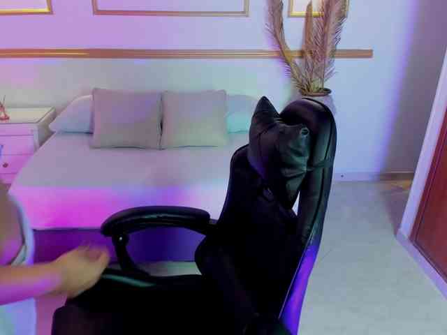 lia-sexx19 webcam