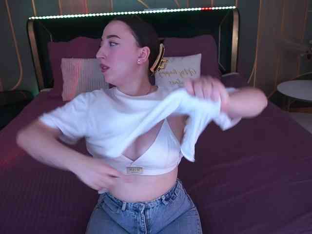 MonAmourrr webcam