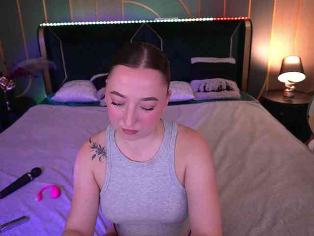 MonAmourrr webcam
