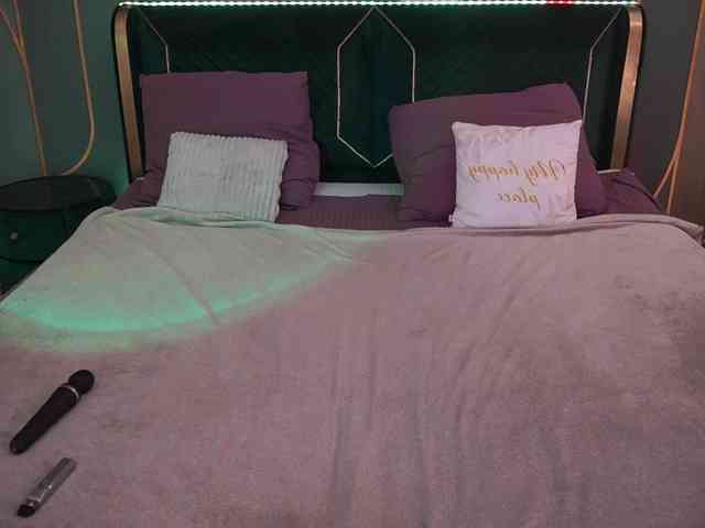 MonAmourrr webcam
