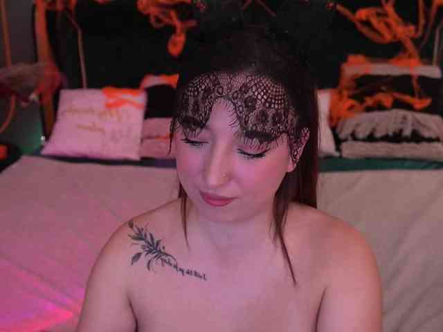 MonAmourrr webcam