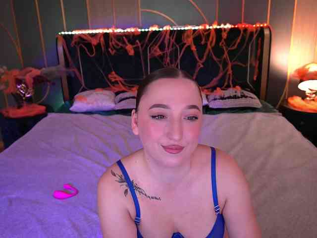 MonAmourrr webcam