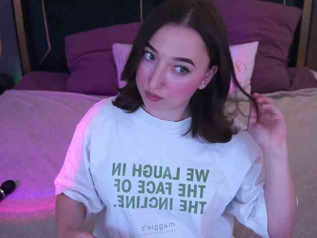 MonAmourrr webcam