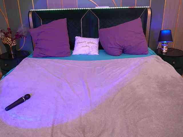 MonAmourrr webcam