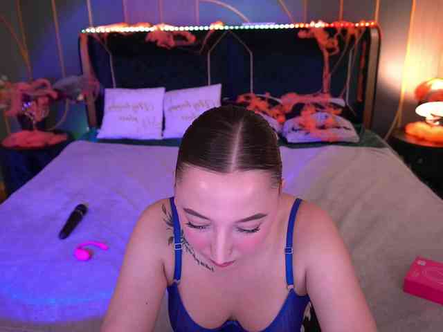 MonAmourrr webcam