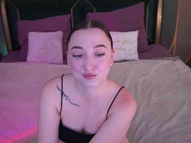 MonAmourrr webcam