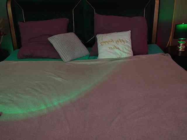 MonAmourrr webcam
