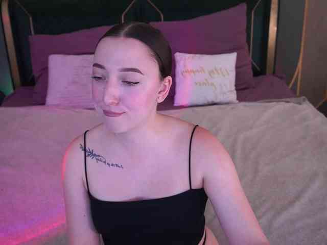 MonAmourrr webcam