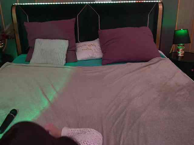 MonAmourrr webcam