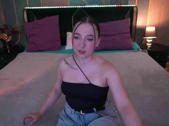 MonAmourrr webcam