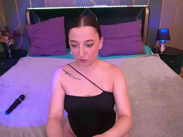MonAmourrr webcam