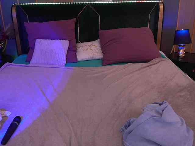 MonAmourrr webcam