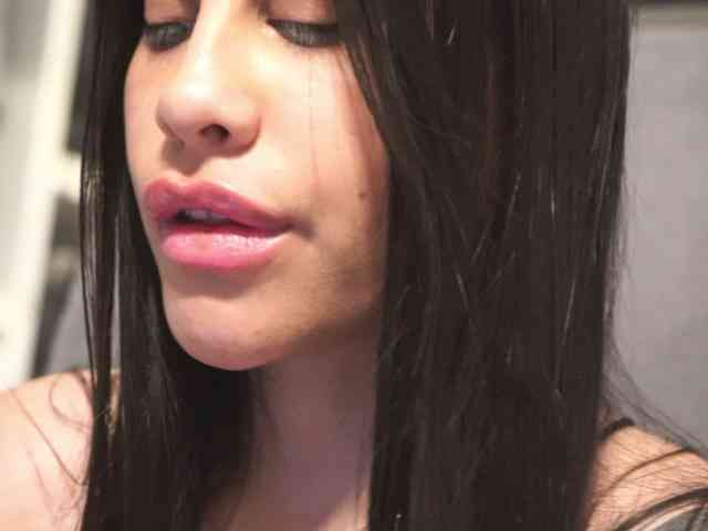 capriciousqueen webcam