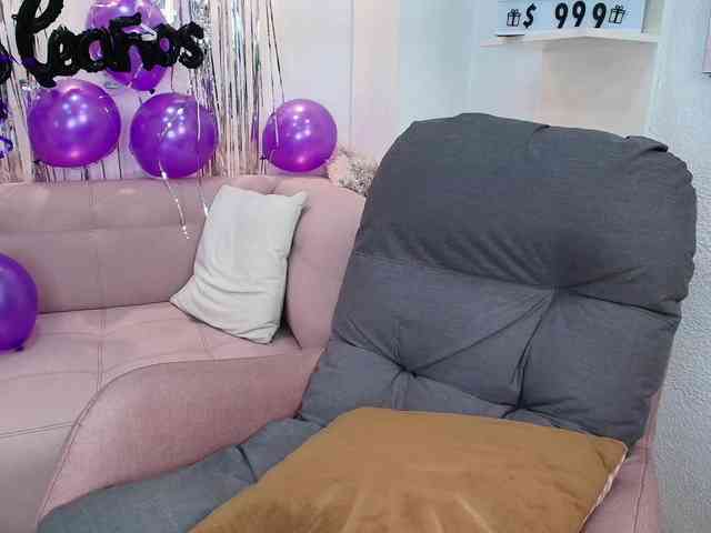 LiliWithe webcam