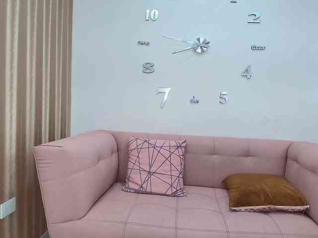 LiliWithe webcam