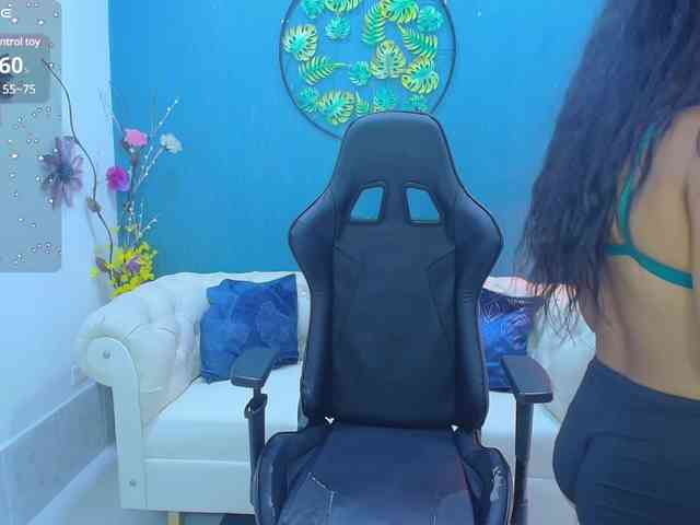 Miaynocolucci webcam