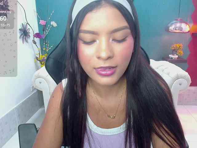 Miaynocolucci webcam