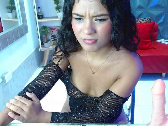 Miaynocolucci webcam