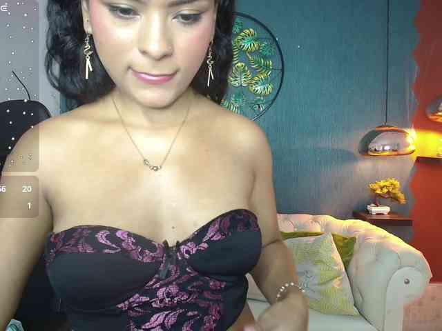 Miaynocolucci webcam