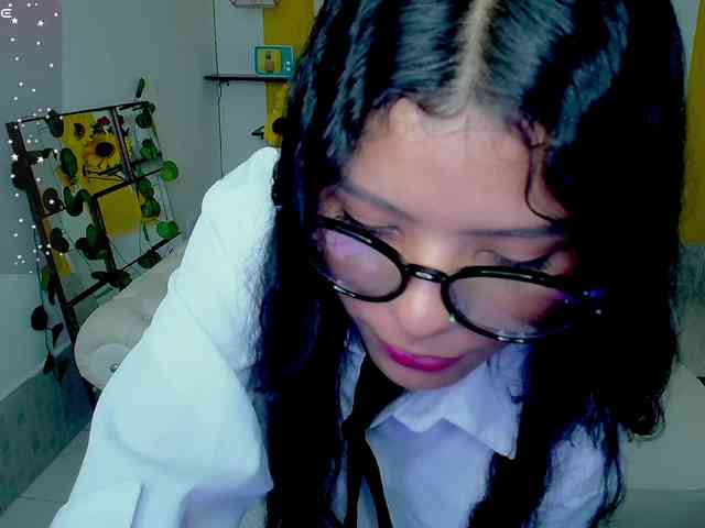 Miaynocolucci webcam