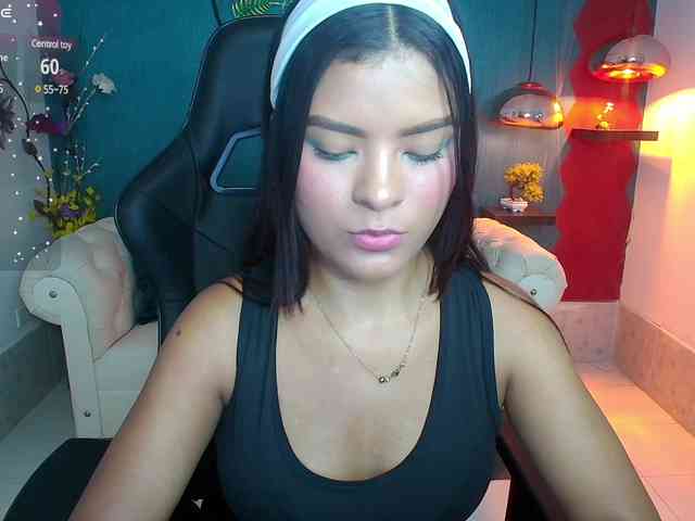 Miaynocolucci webcam