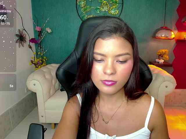 Miaynocolucci webcam