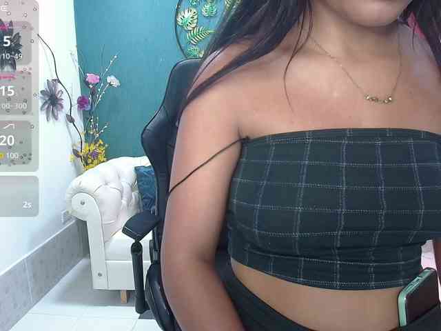 Miaynocolucci webcam