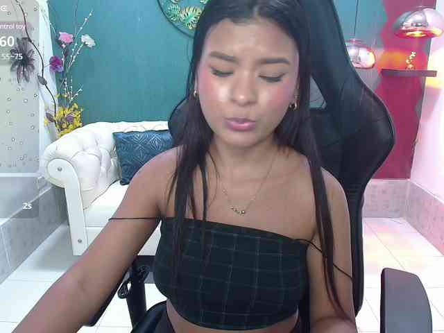 Miaynocolucci webcam