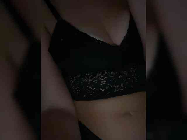 Alina12kis webcam