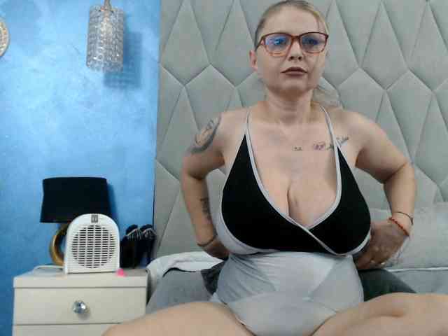 AretiAlisia webcam