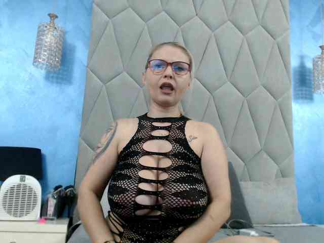AretiAlisia webcam