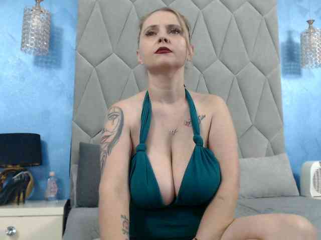 AretiAlisia webcam