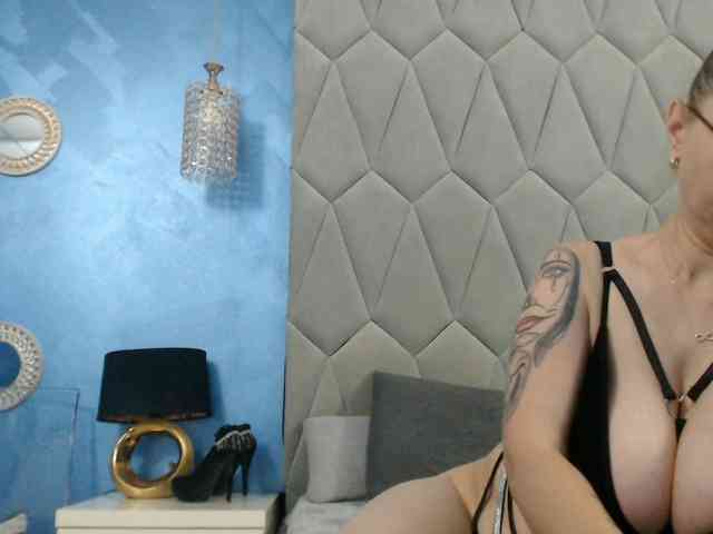 AretiAlisia webcam