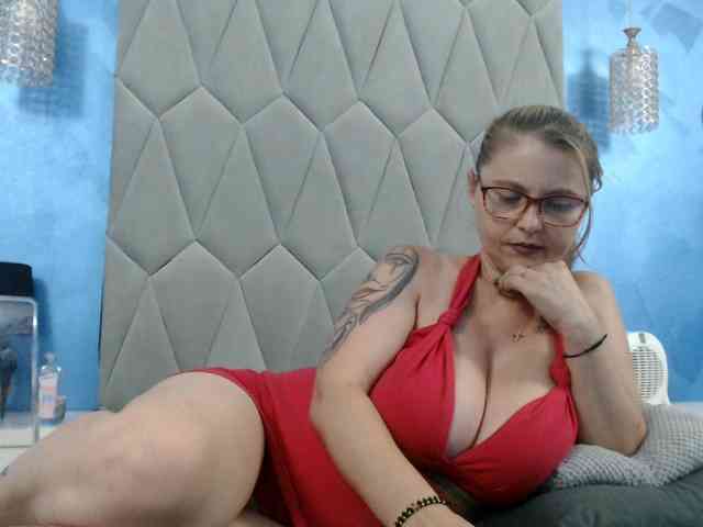 AretiAlisia webcam