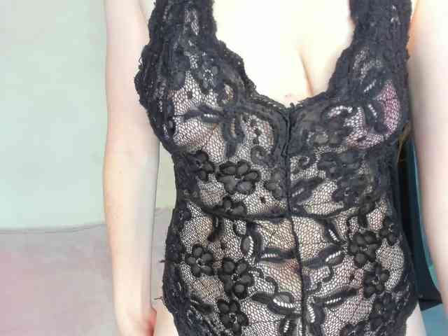 Sandra-Wi1son webcam