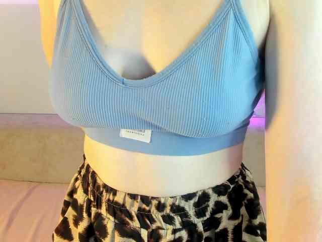 Sandra-Wi1son webcam